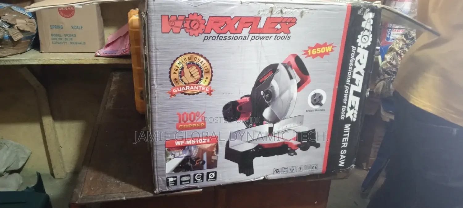 Miter Saw Machine