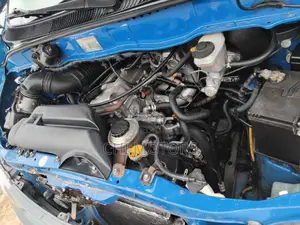 Toyota HiAce 2005 Blue