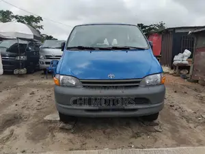 Toyota HiAce 2005 Blue