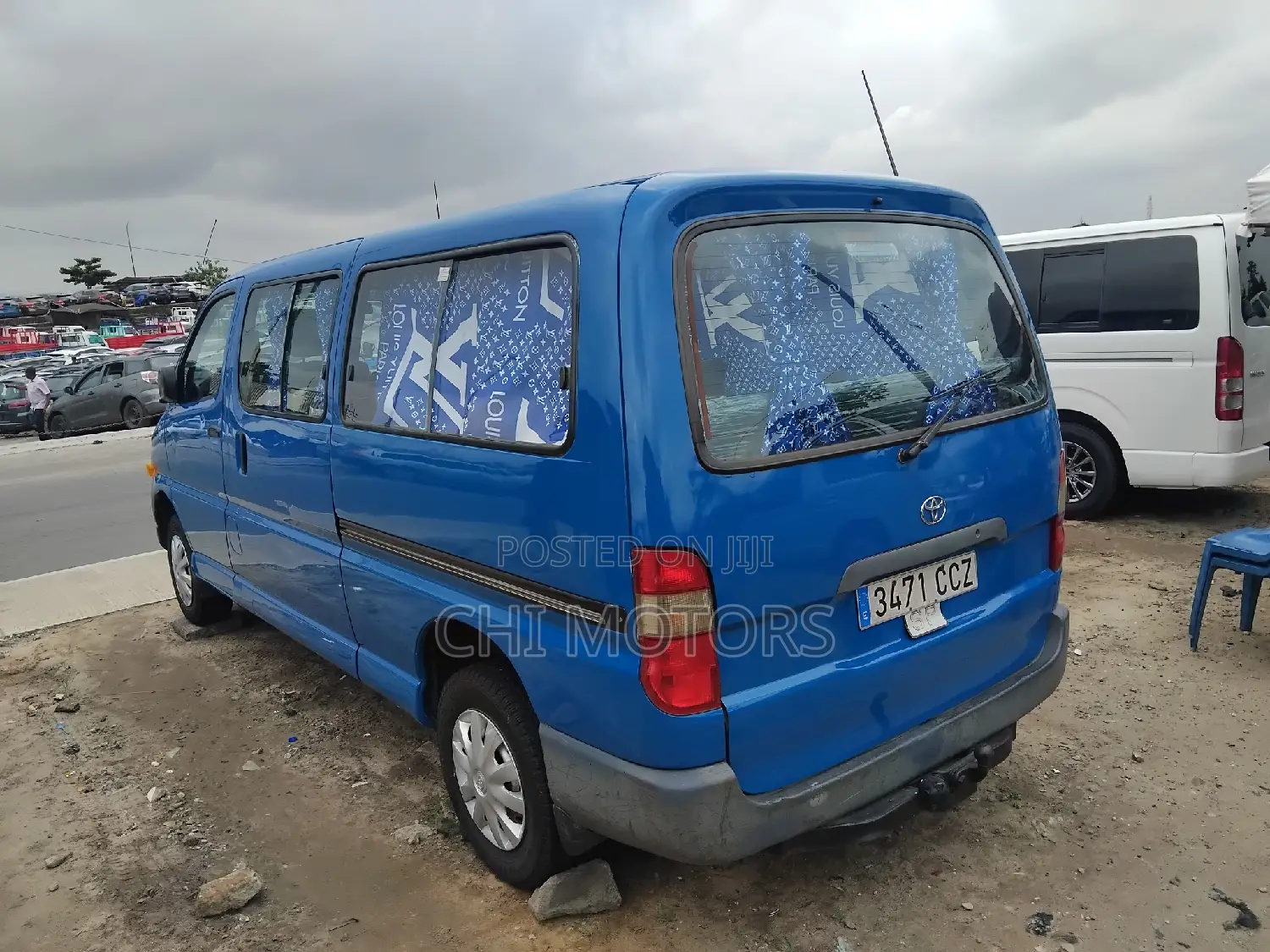 Toyota HiAce 2005 Blue