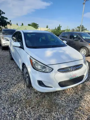 Hyundai Accent SE Sedan 2016 White