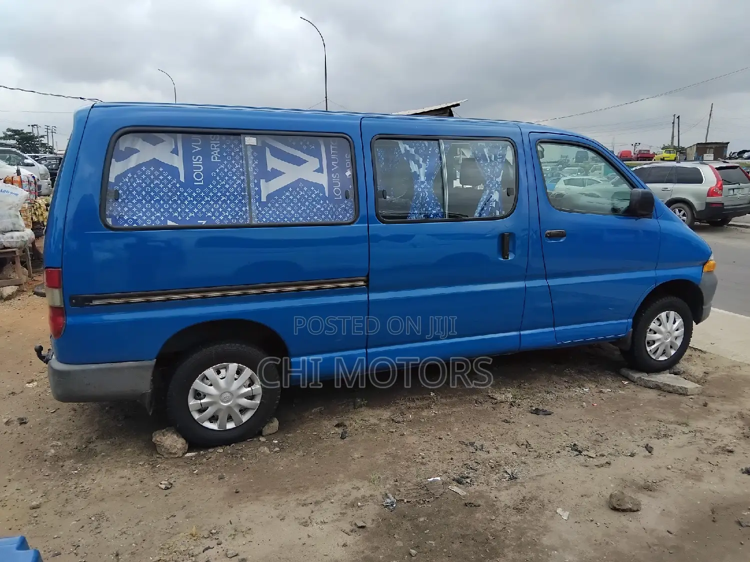 Toyota HiAce 2005 Blue