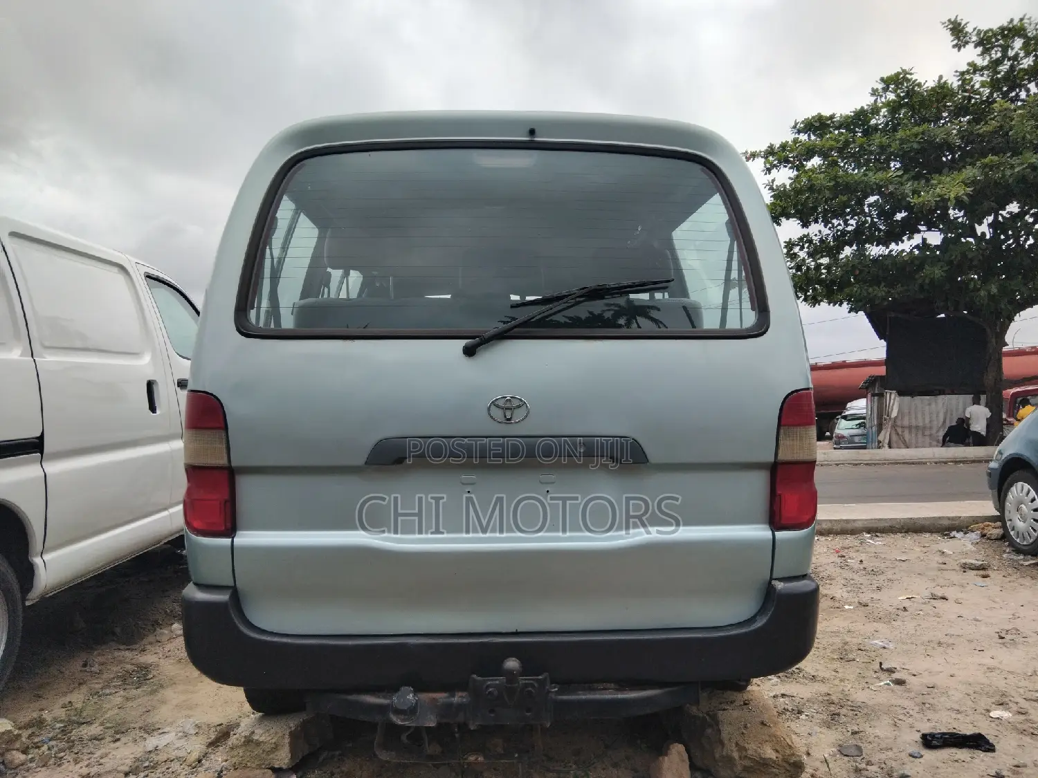 Toyota HiAce 2002 Grey