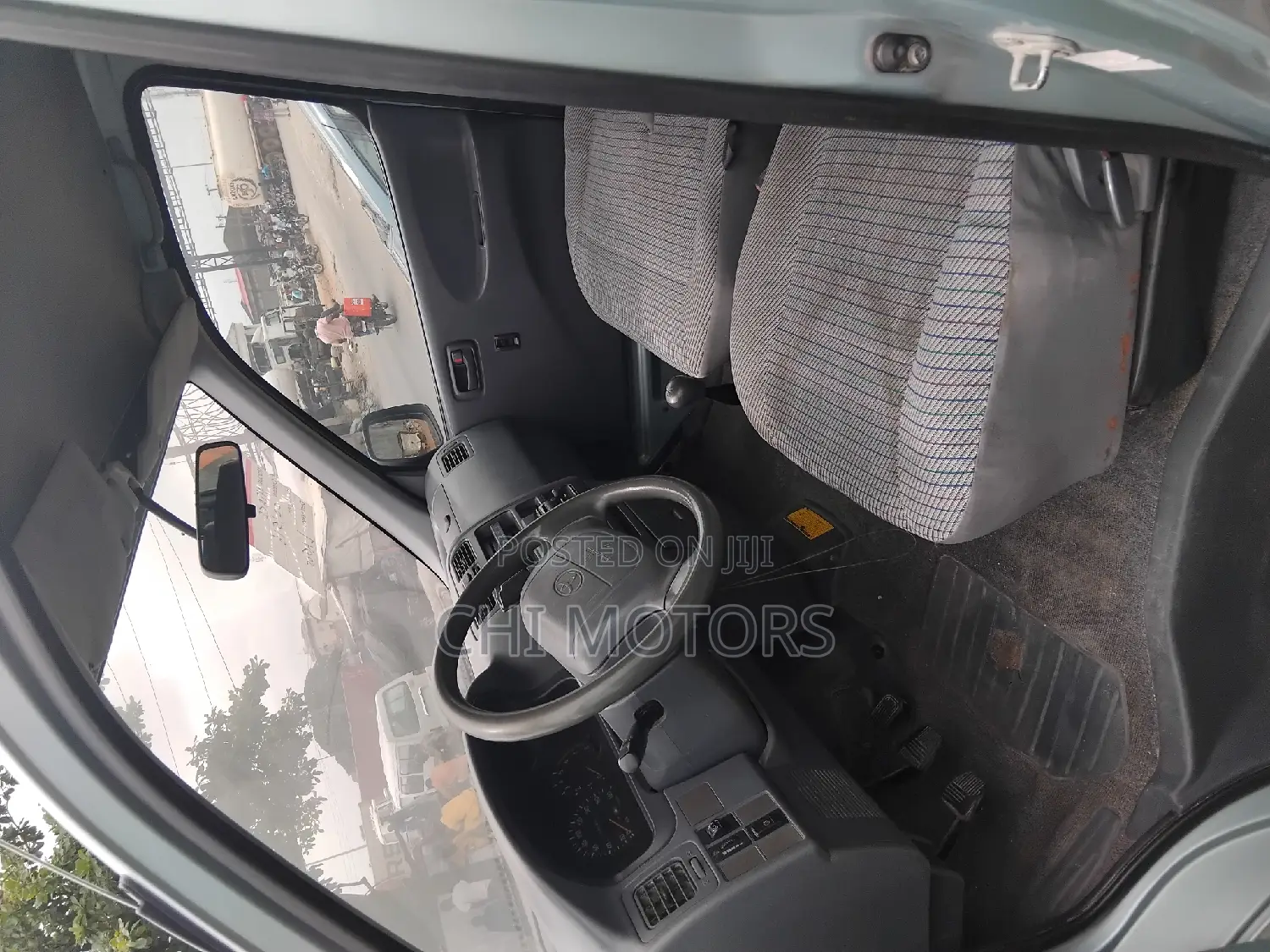 Toyota HiAce 2002 Grey