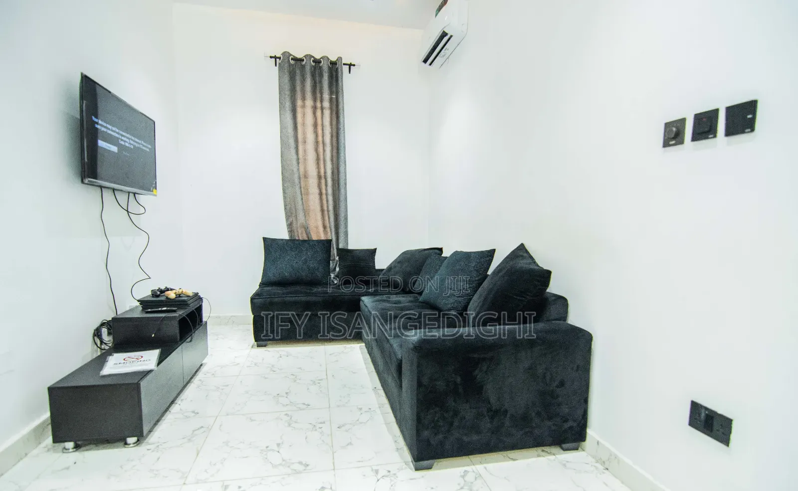Luxury Fully Detached 4 Bedroom Duplex