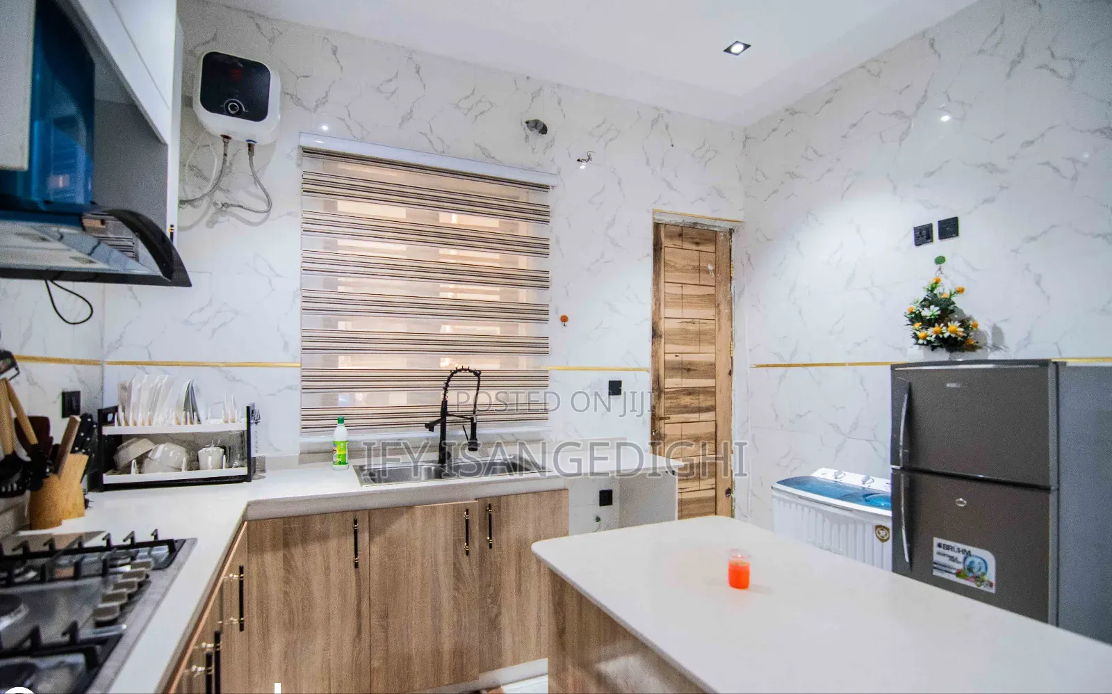Luxury Fully Detached 4 Bedroom Duplex