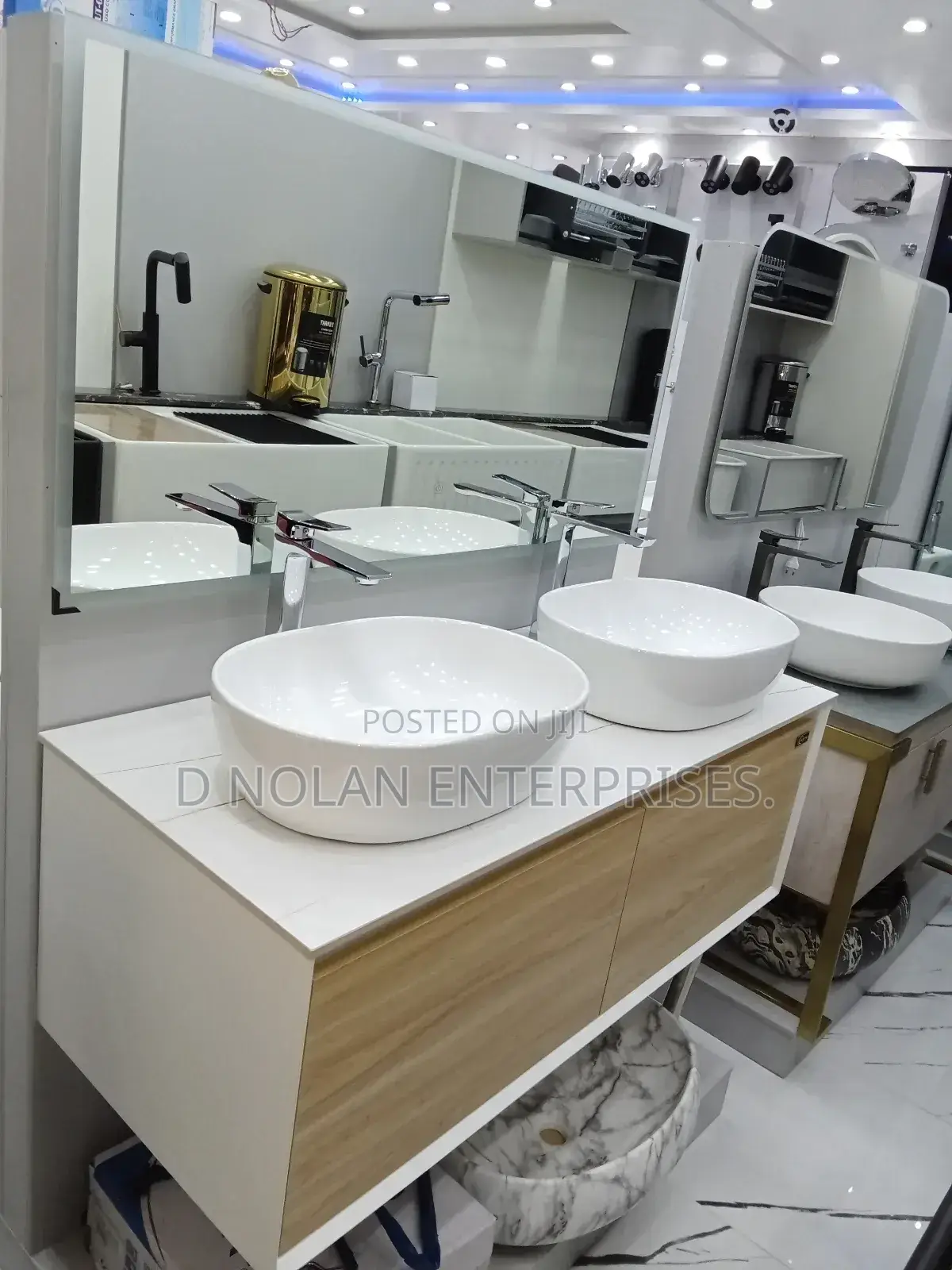 Double Master Cabinet