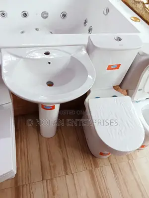 Osyy Water Closet Round Shape