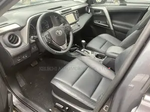 Toyota RAV4 2017 Gray
