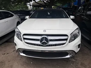 Mercedes-Benz GLA 250 2017 White