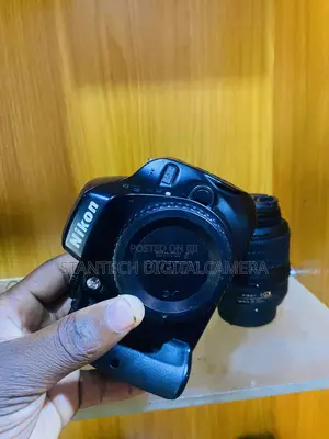 Nikon D5100