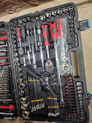 150ps 1⁄2, 3⁄8 1⁄4 Drive Socket Set Wit Combinations Spanner
