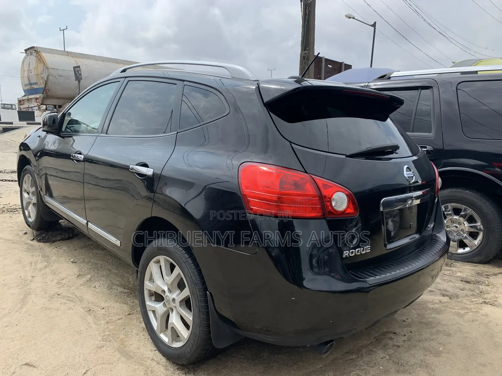 Nissan Rogue S 2011 Black