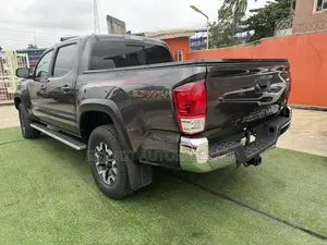 Toyota Tacoma TRD Off Road 2017 Gray