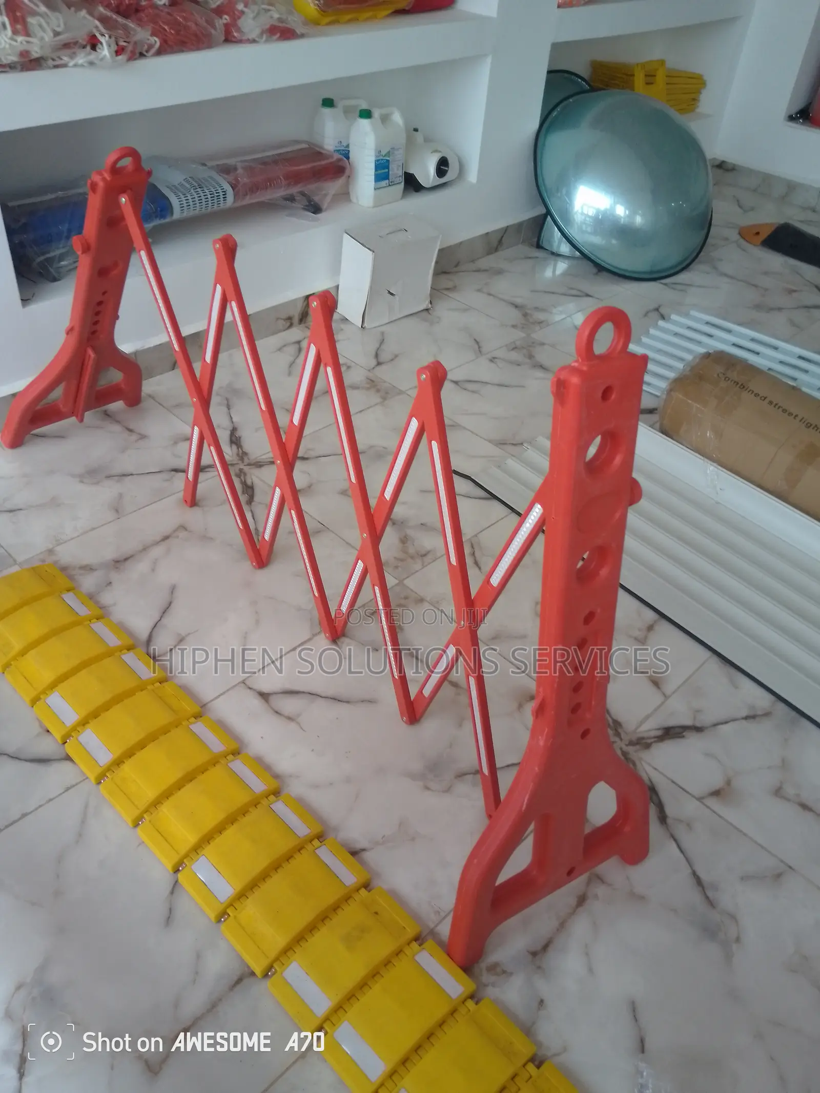 Portable Expandable Barrier