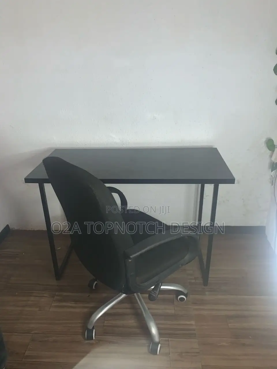 Desk Home Office Table With Metal Legs.