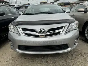Toyota Corolla 2010 Silver