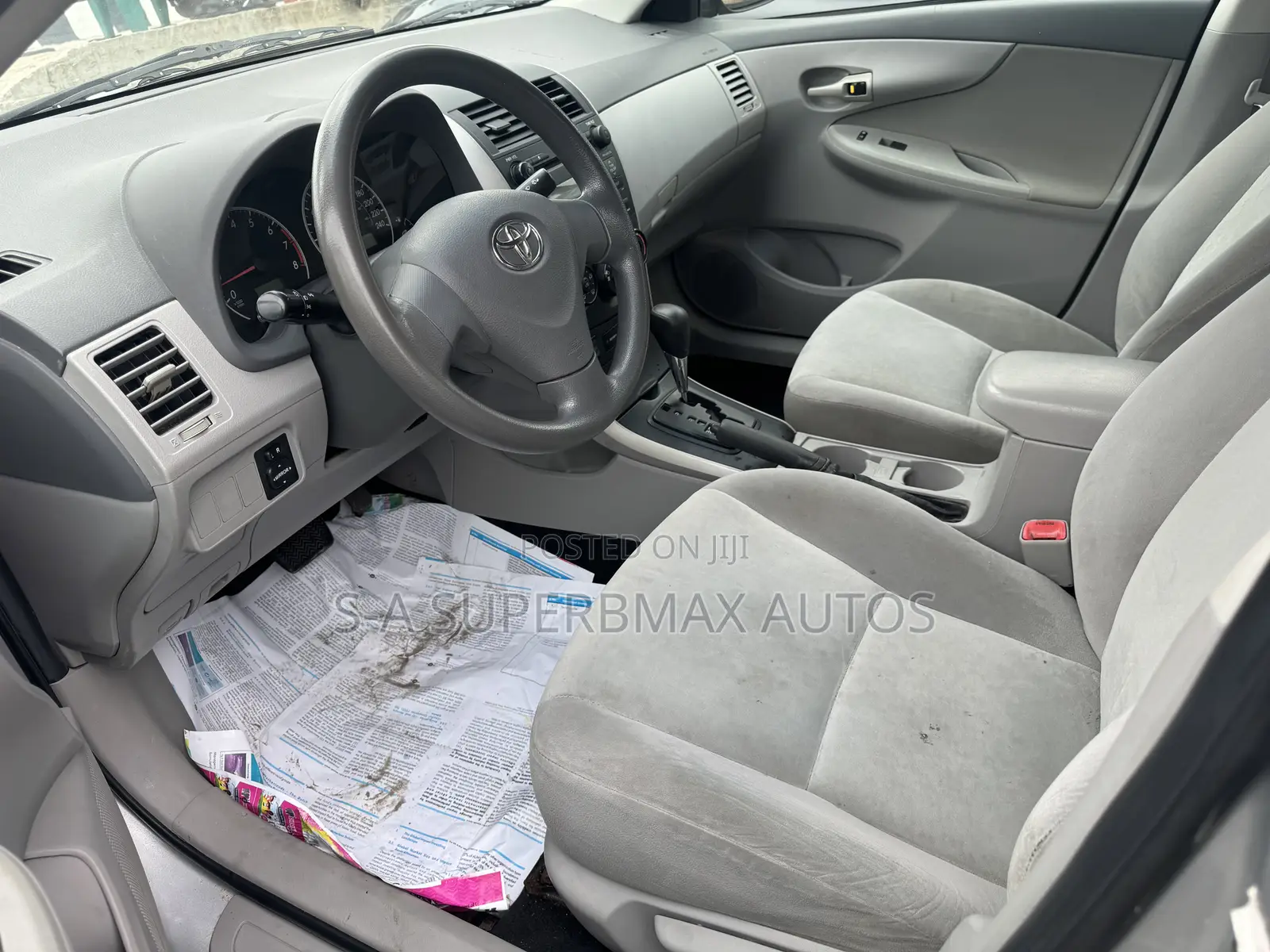 Toyota Corolla 2010 Silver