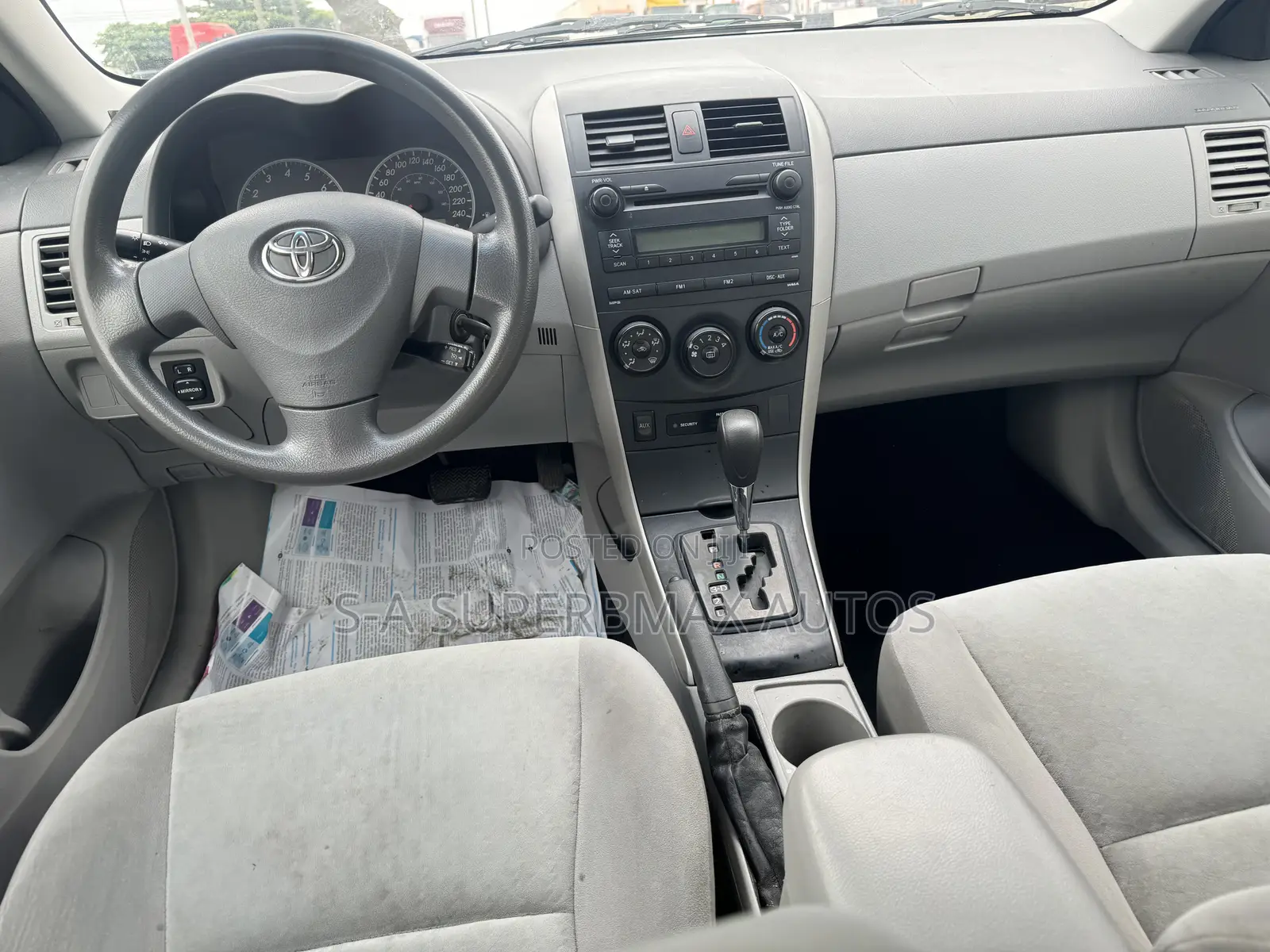 Toyota Corolla 2010 Silver
