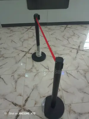 Crowd Control Stanchions With 2M Retractable Belt,