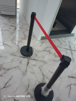 Airport Safety Crowd Control Stanchions With 2M Retractable