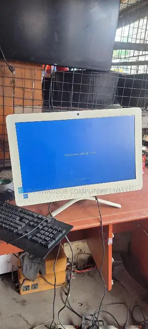 Desktop Computer HP AiO 20 4GB Intel Pentium HDD 1T