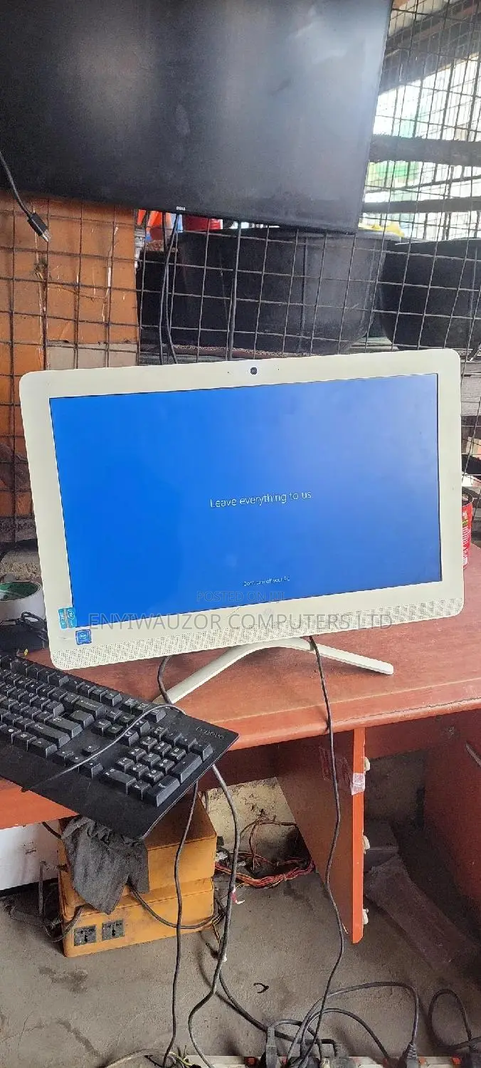 Desktop Computer HP AiO 20 4GB Intel Pentium HDD 1T