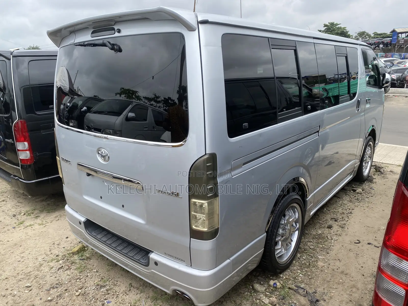 Toyota HiAce 2012 Silver