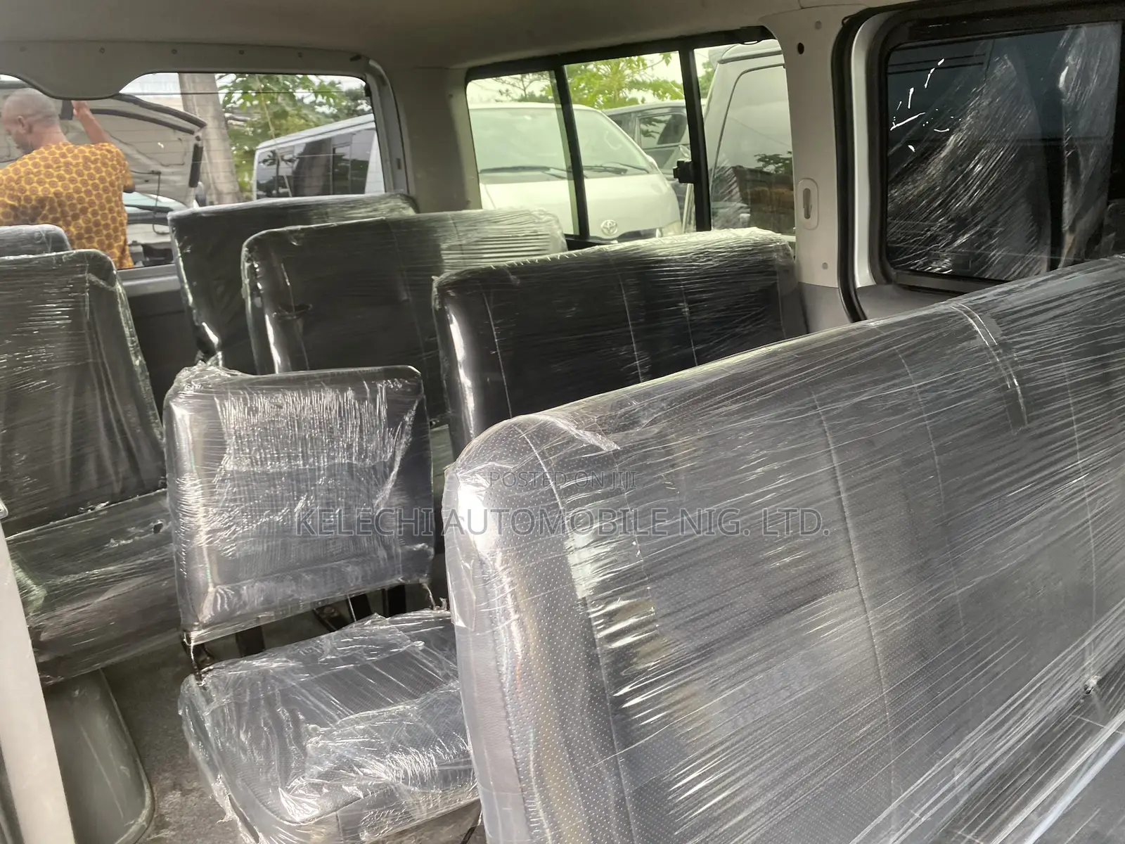 Toyota HiAce 2012 Silver