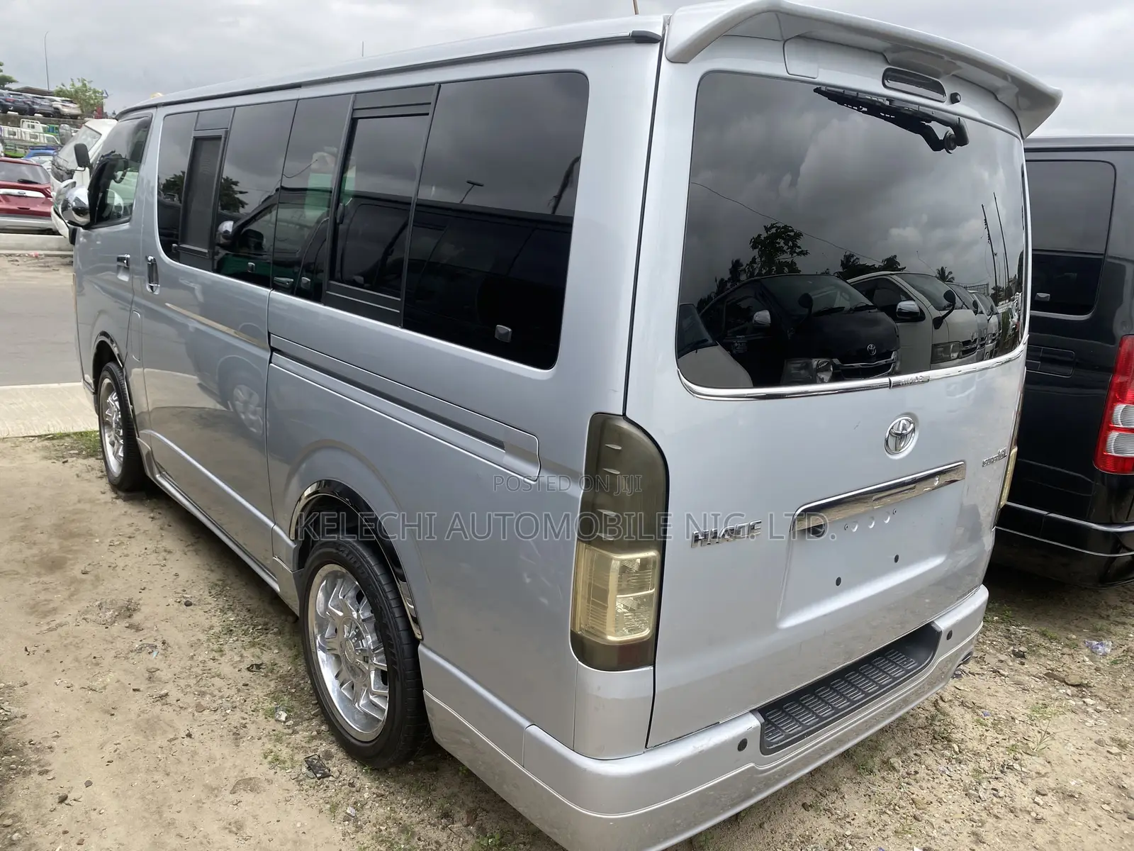 Toyota HiAce 2012 Silver