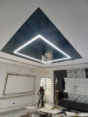 Glossy Black With Profile Light