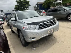 Toyota Highlander 2010 Silver