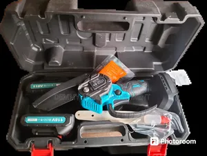 Cordless Chain Saw 8"