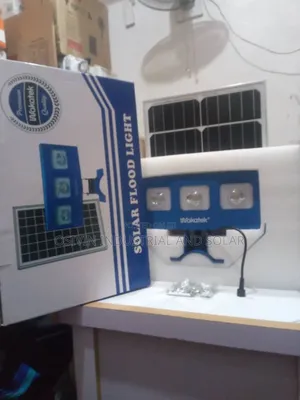 Wakatek Floodlight With Solar Panel