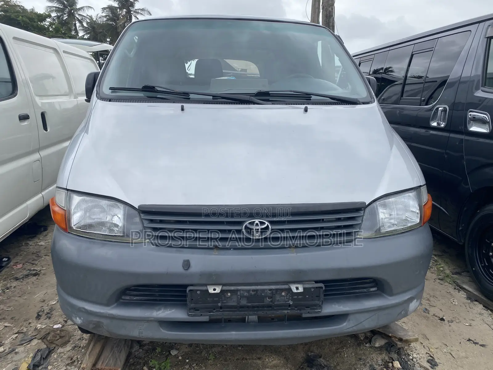 Toyota HiAce 2006 Grey