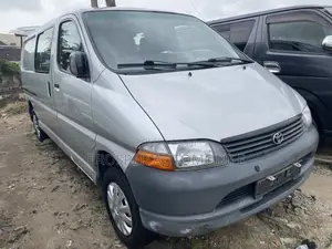 Toyota HiAce 2006 Grey