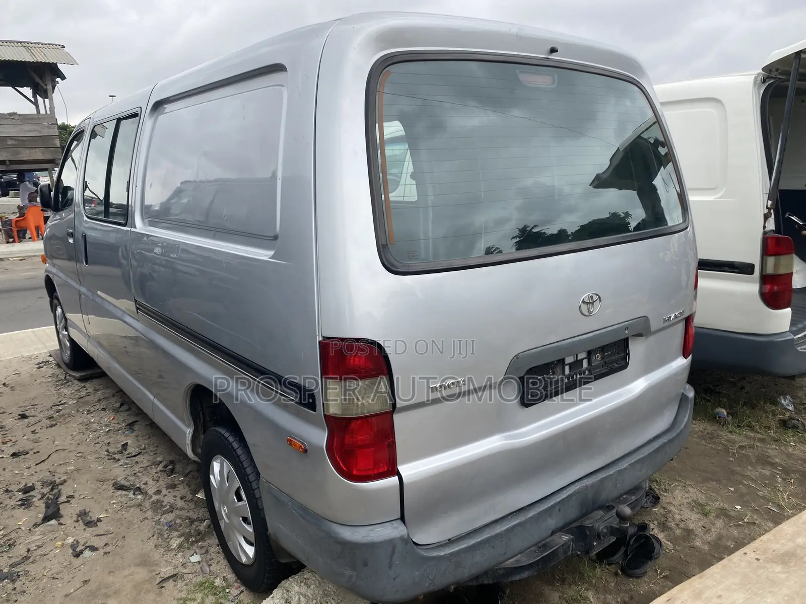 Toyota HiAce 2006 Grey