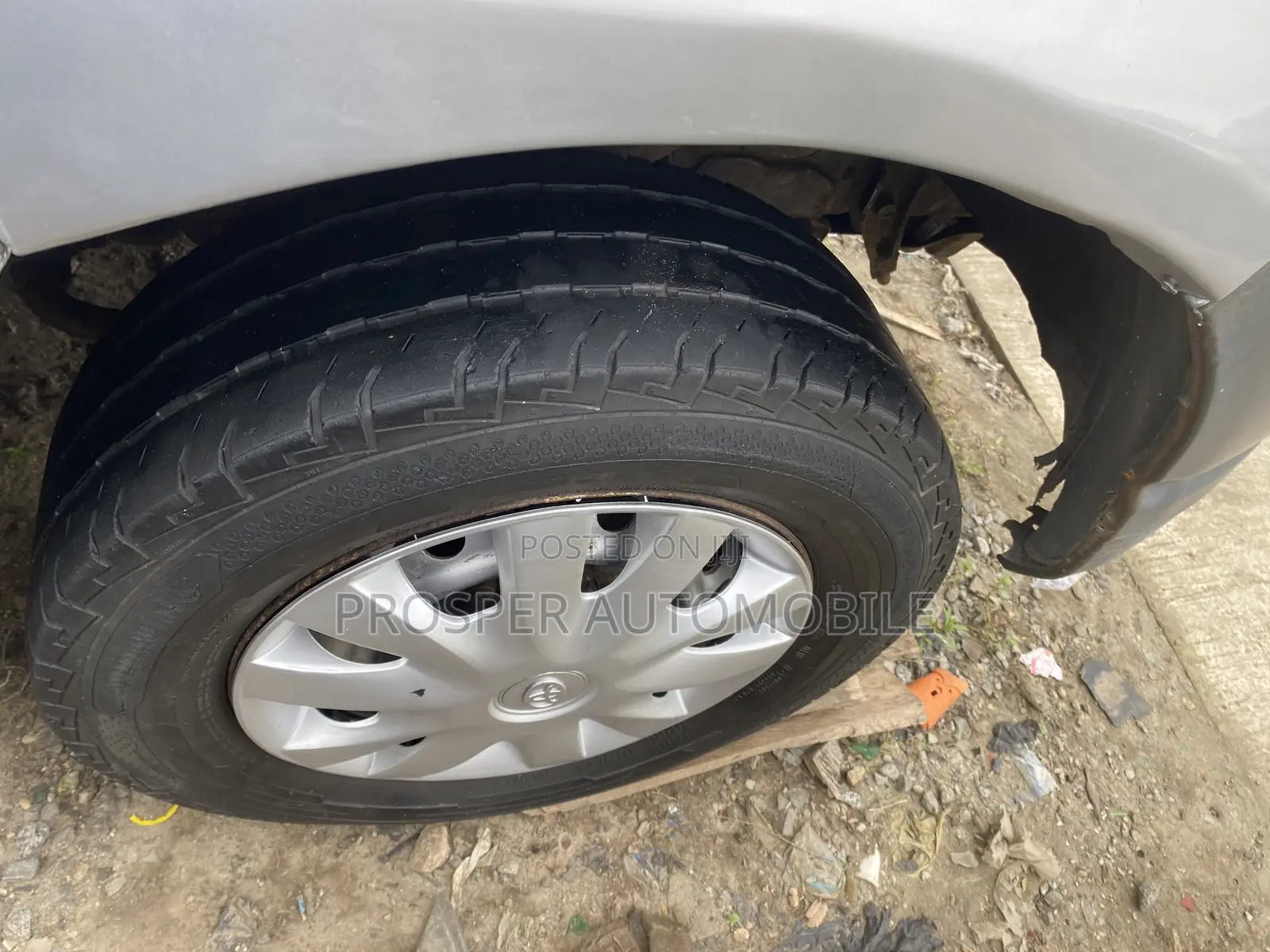 Toyota HiAce 2006 Grey
