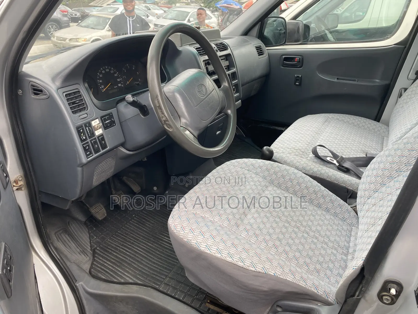 Toyota HiAce 2006 Grey
