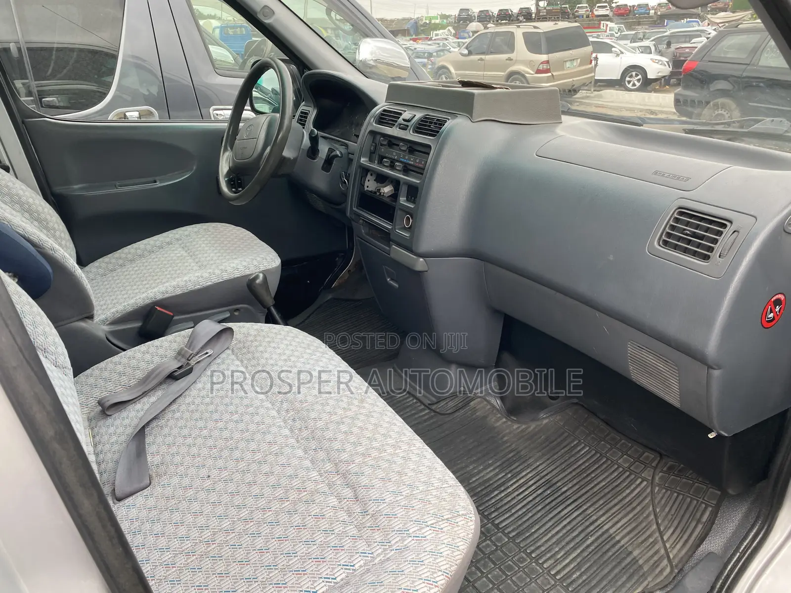 Toyota HiAce 2006 Grey
