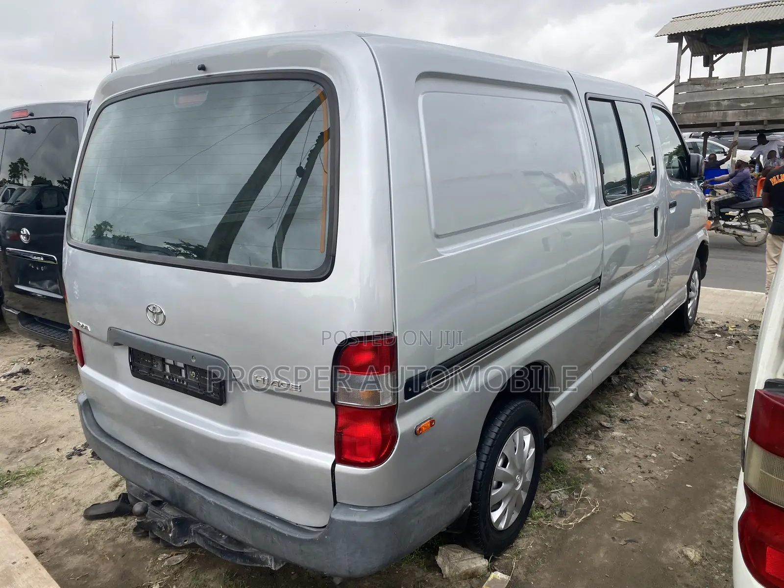Toyota HiAce 2006 Grey