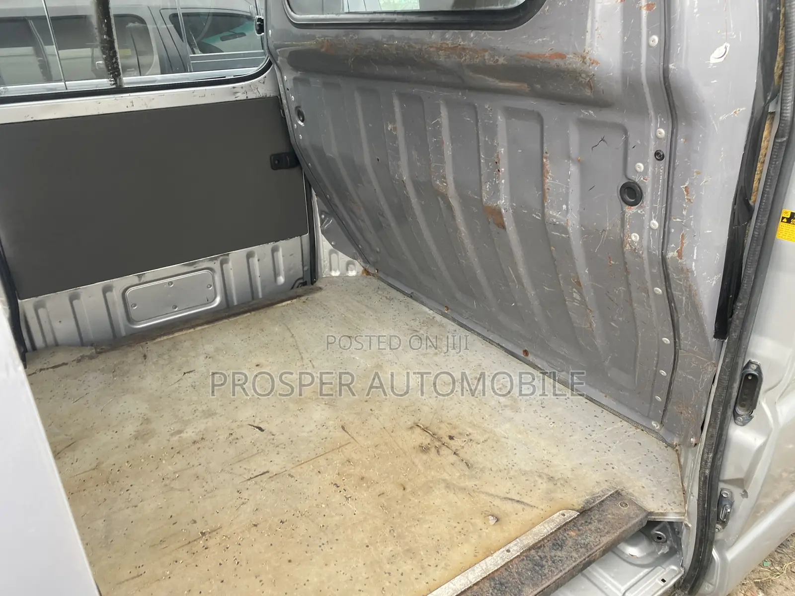 Toyota HiAce 2006 Grey