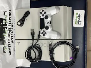 Playstation 4 White