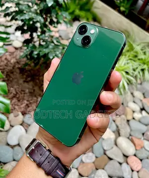 Apple iPhone 13 128 GB Green
