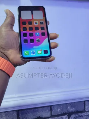 Apple iPhone 11 64 GB White