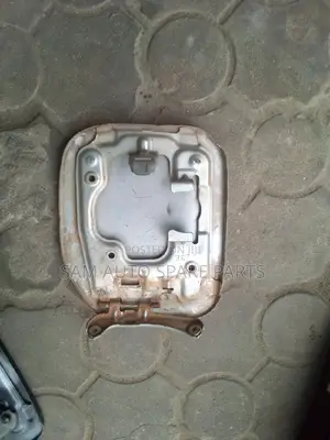 Toyota 4runner 05 Tank Cover