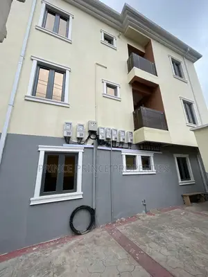 Furnished 2bdrm Block of Flats in Surulere for rent