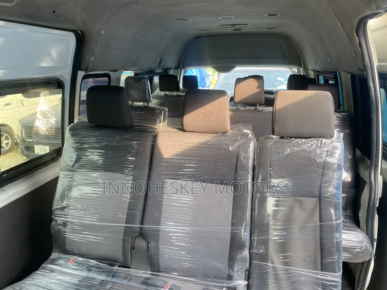 Toyota HiAce 2013 White