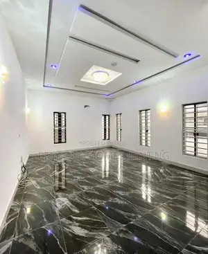 4bdrm Duplex in Chevron for rent