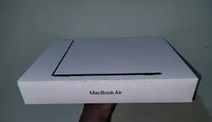 New Laptop Apple MacBook Air 2024 M3 13-Inch 8GB Apple M3 SSD 256GB